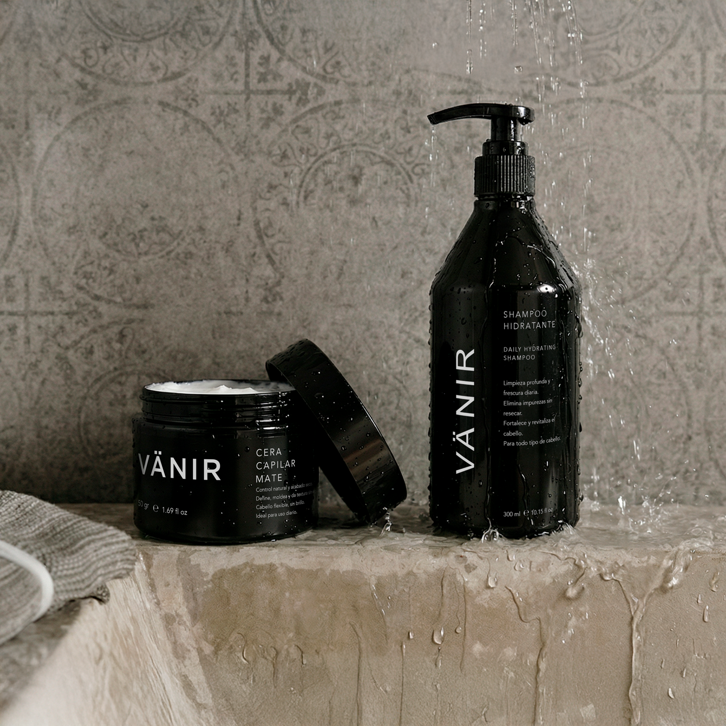 Set Esencial: shampoo + cera en ambiente bano